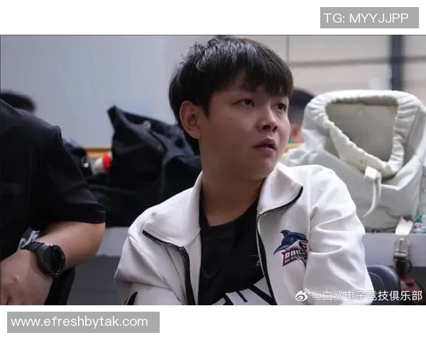 电竞新闻赛后复盘V5与WE对决的战术分析与节奏掌控探讨